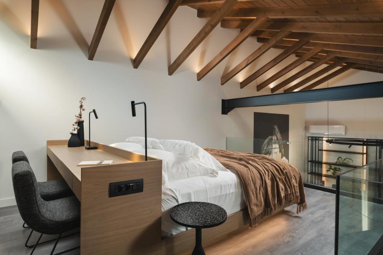 Urban Lofts Apartment *